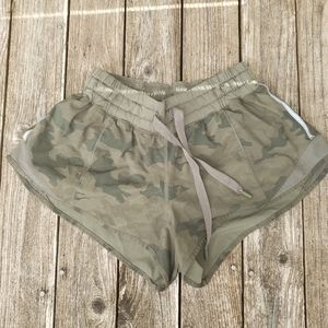 Lululemon 4 Hotty Hot Short Savasana Camo